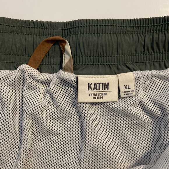 Katin Board Shorts in stripes size XL - Picture 3 of 6